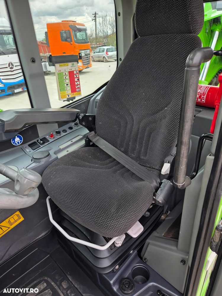 Merlo CA SI O MACARA de 12t, P120.10, ridica 12t la 5m si 7t la 10m, 1.164h, 2018, furci, cupa 3,5mc, Masa operational 15,6t, sistem protectie cu 3 camere/parte, protectie cabina, Aer cond, cilindri de MACARA, posibil leasing 2 ani, PROMOTIE 93.900 EUR+Tva - 33