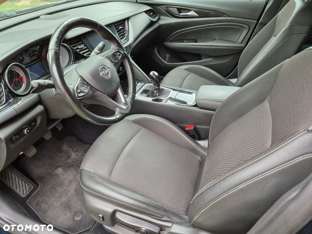 Opel Insignia - 10