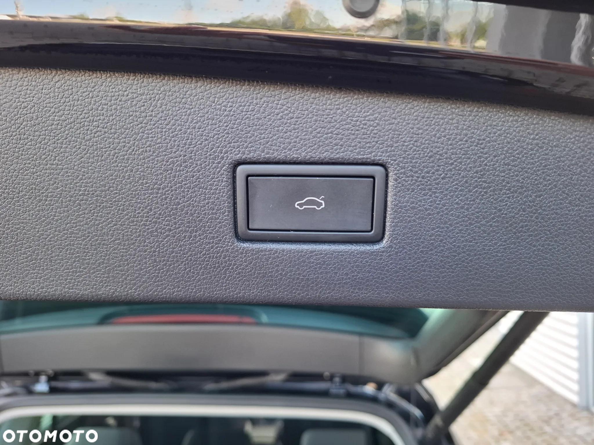 Volkswagen Tiguan 2.0 TDI SCR URBAN SPORT - 24