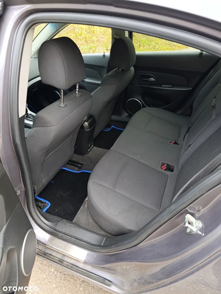 Chevrolet Cruze - 9