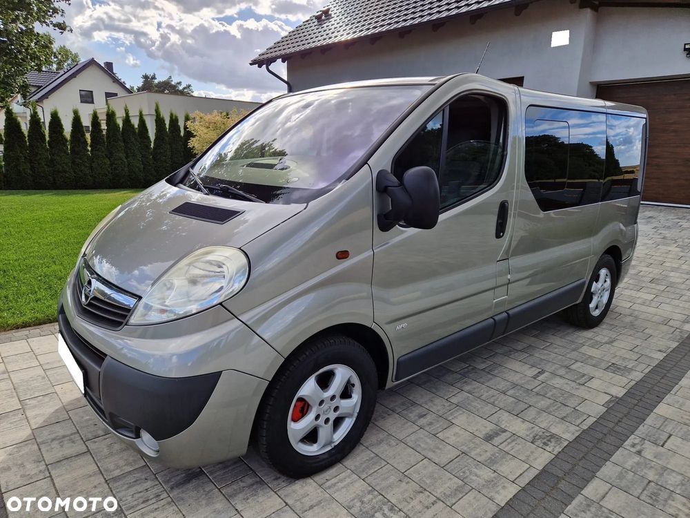 Opel Vivaro - 2