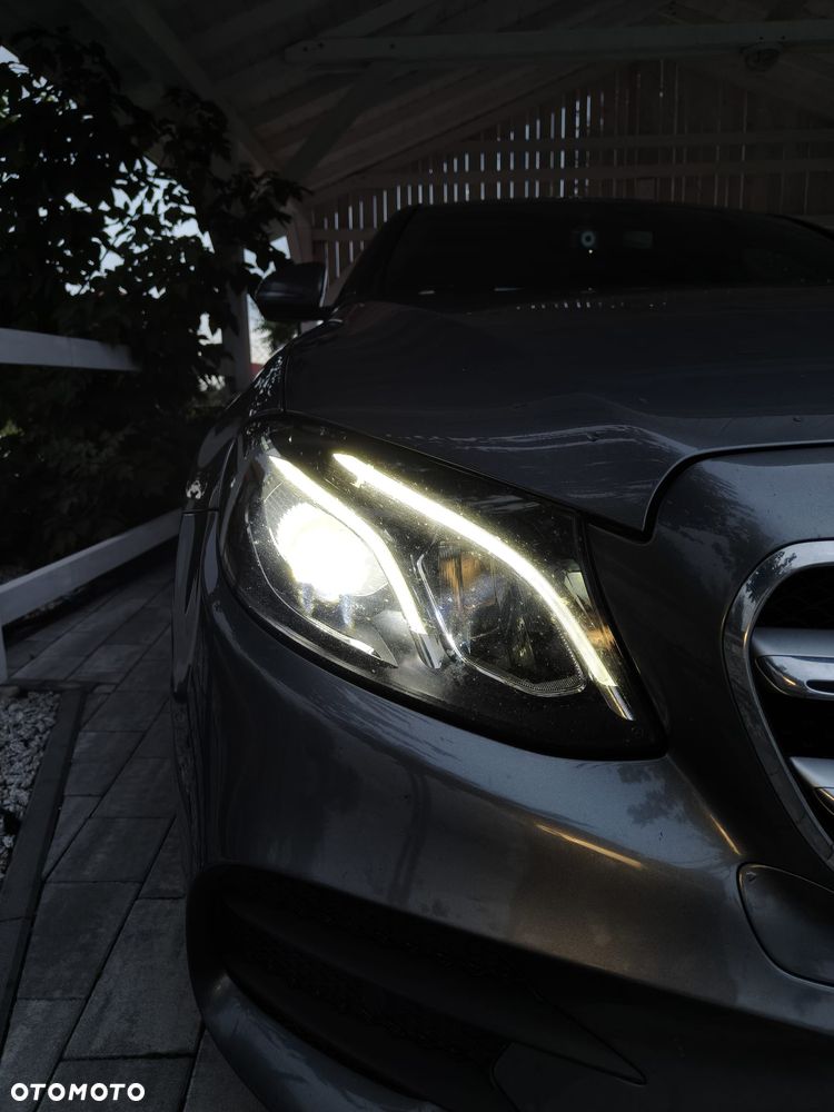 Mercedes-Benz Klasa E - 15