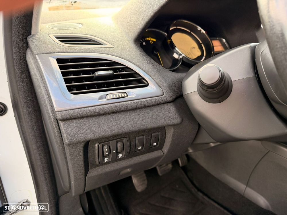 Renault Mégane Sport Tourer 1.5 dCi Limited - 28