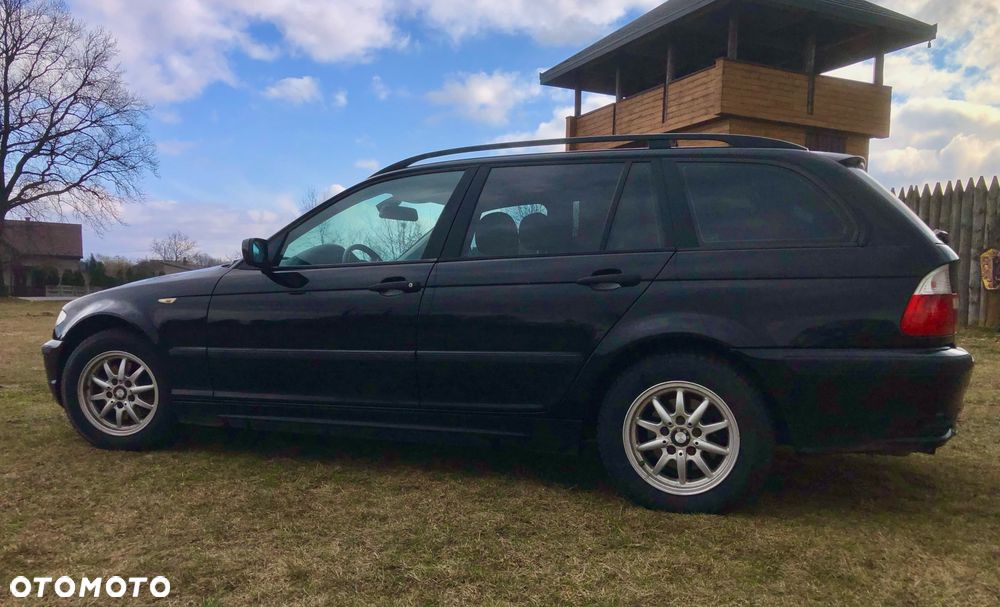 BMW Seria 3 318i - 4