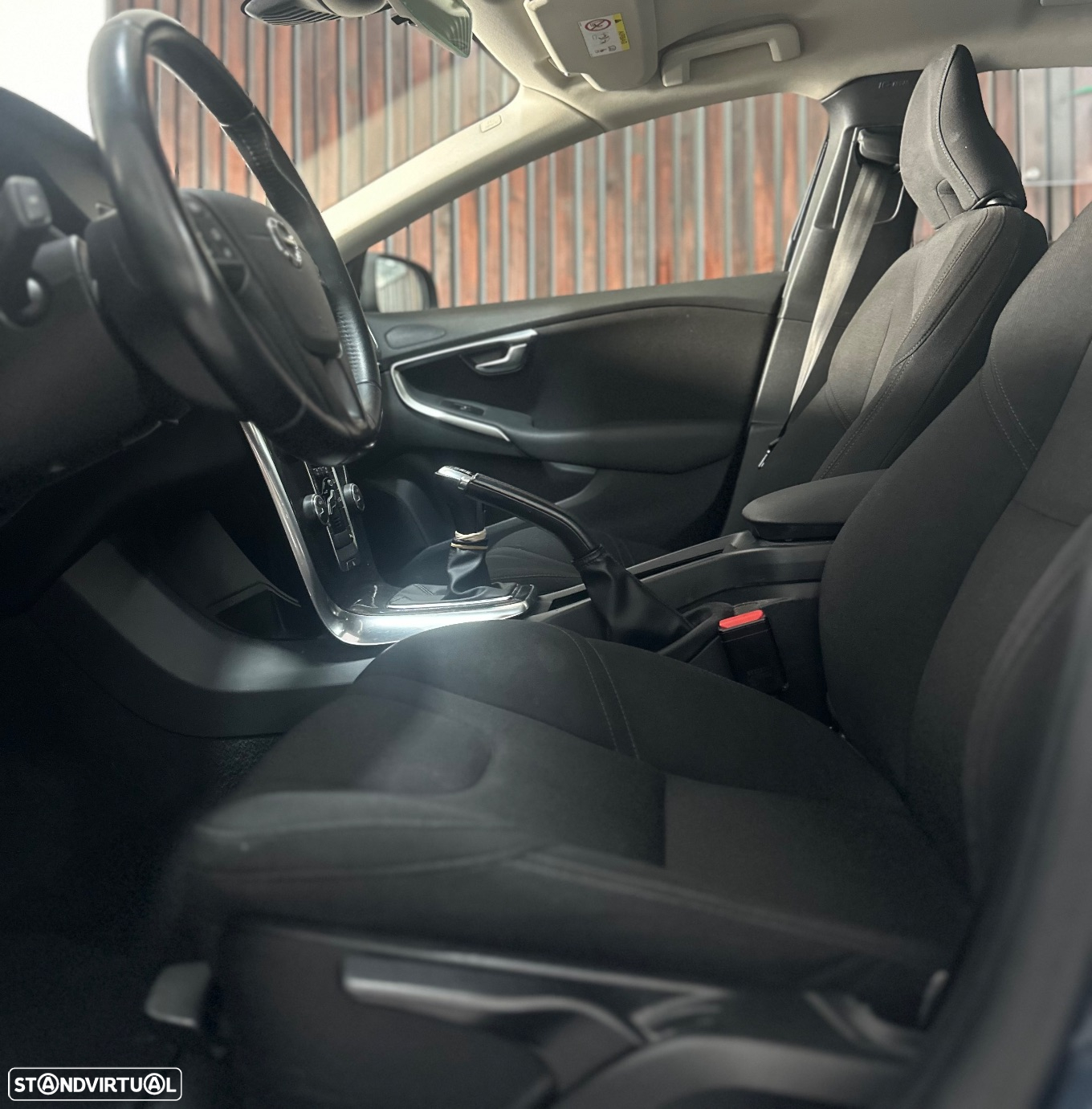 Volvo V40 2.0 D2 Kinetic - 9