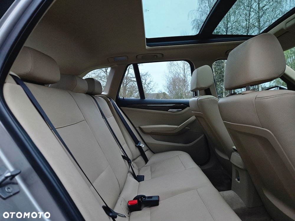 BMW X1 sDrive16d xLine - 9