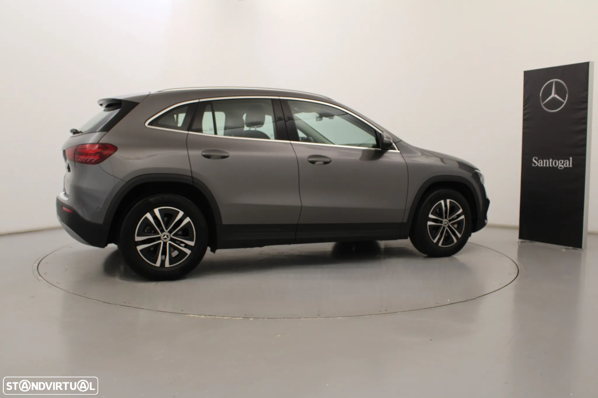 Mercedes-Benz GLA 200 Standard - 5
