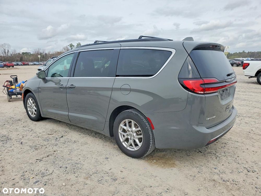 Chrysler Pacifica - 2