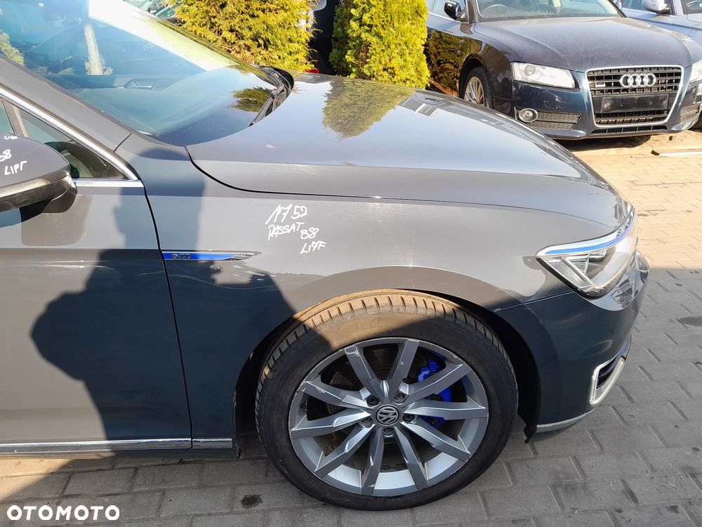 VW PASSAT B8 GTE BŁOTNIK PRAWY PRZEDNI PRAWY PRZÓD KOLOR: LI7F - 1