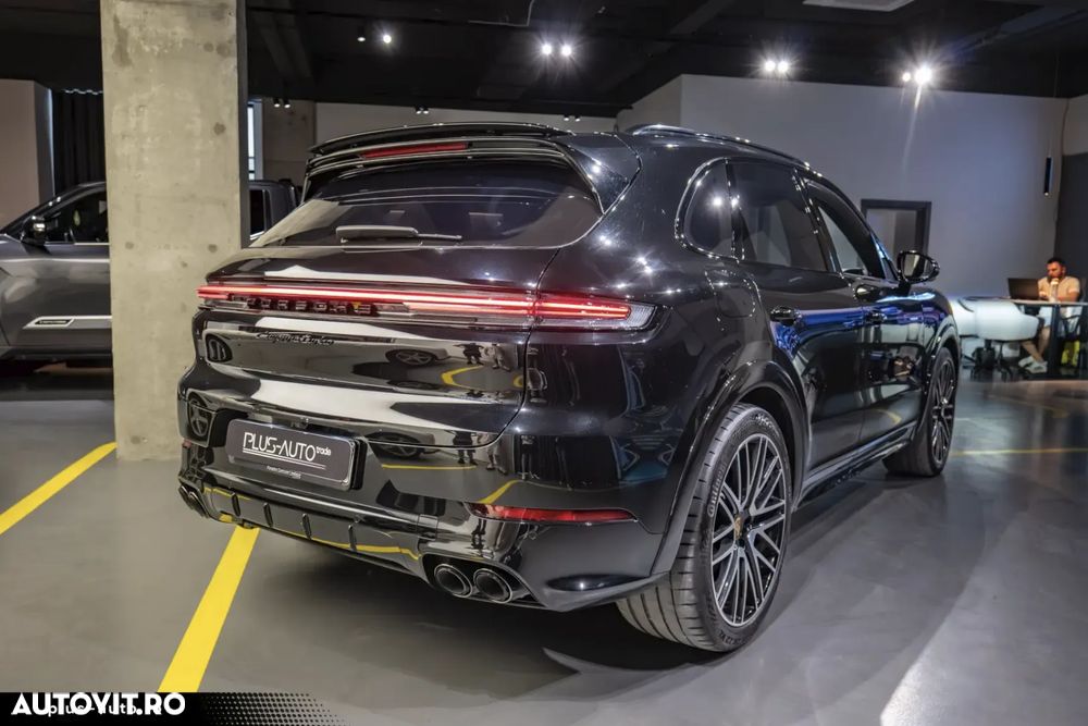 Porsche Cayenne 2023 photo 3