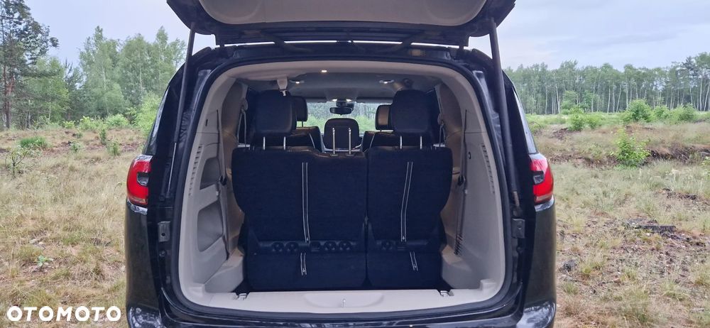 Chrysler Pacifica - 8