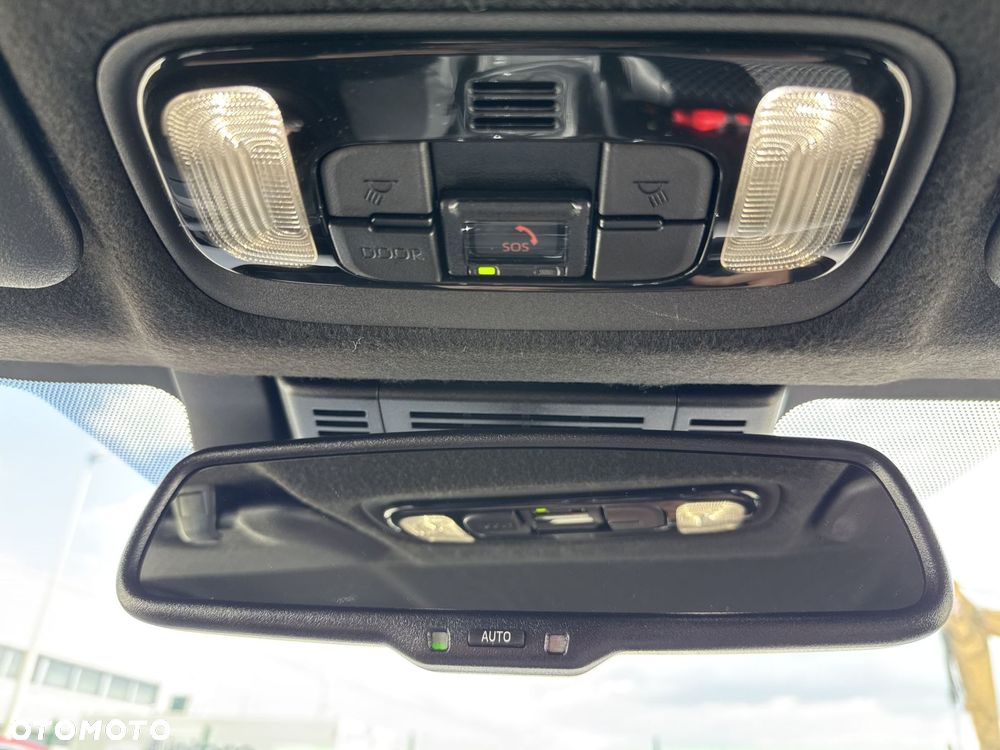 Toyota Yaris Hybrid 1.5 Executive - 23