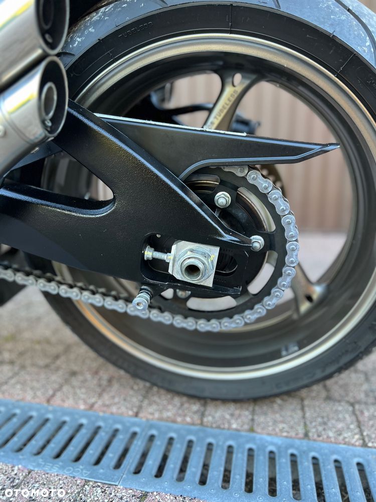 Suzuki GSX-R - 7