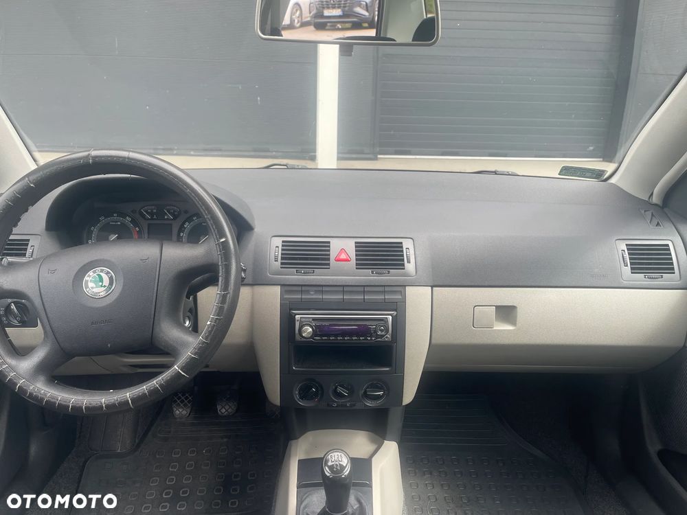 Skoda Fabia 1.4 16V Mint - 11