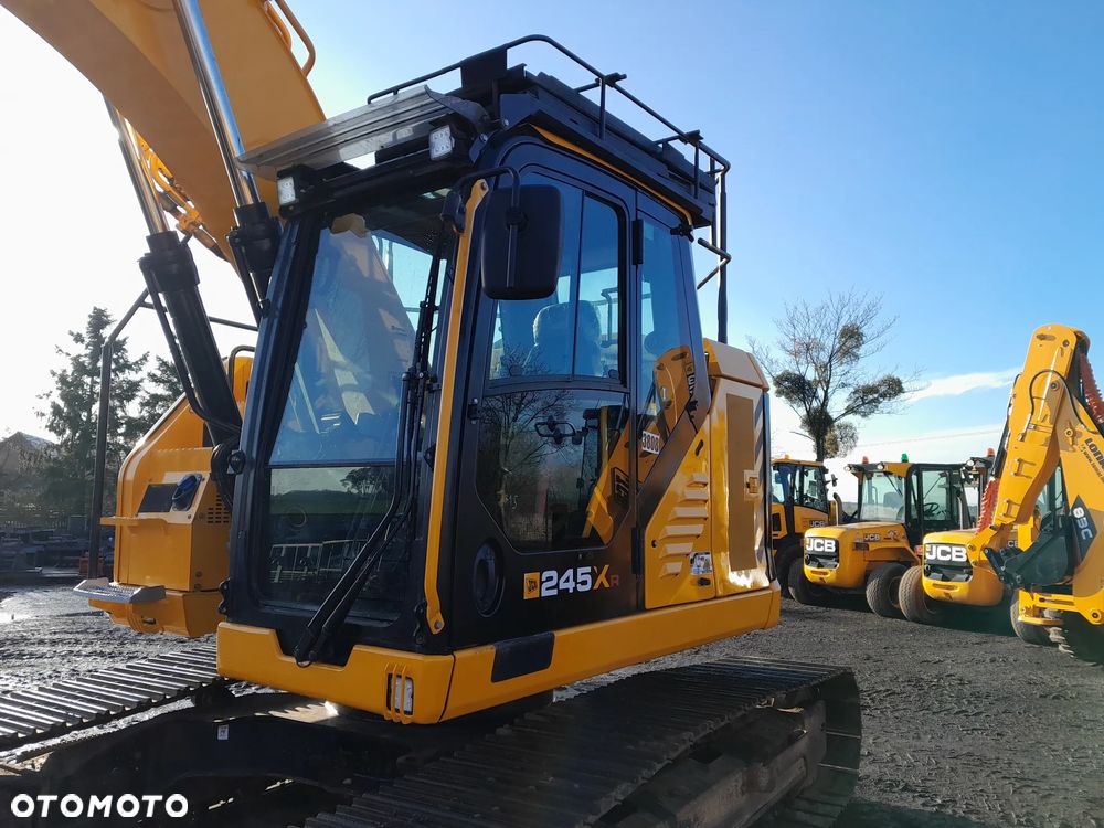 JCB 245XR - 13
