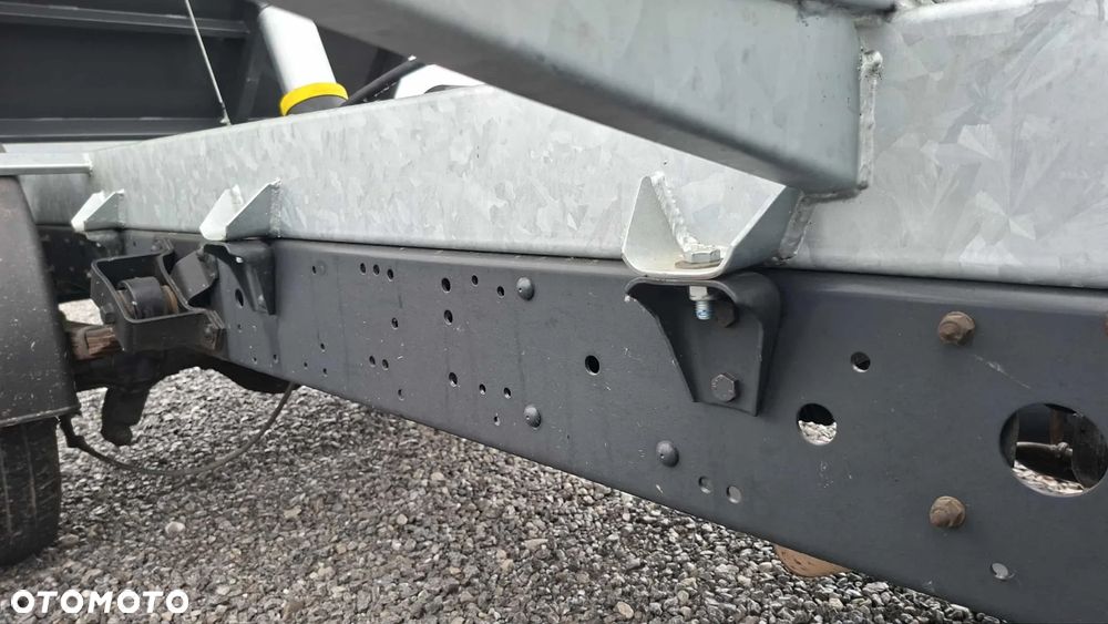 Iveco 35C13, 35C12, 35C14, 35C15 - 13