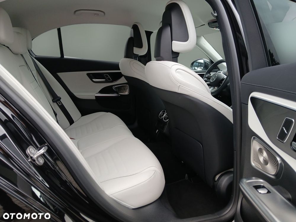 Mercedes-Benz Klasa C 300 d mHEV 4-Matic AMG - 15