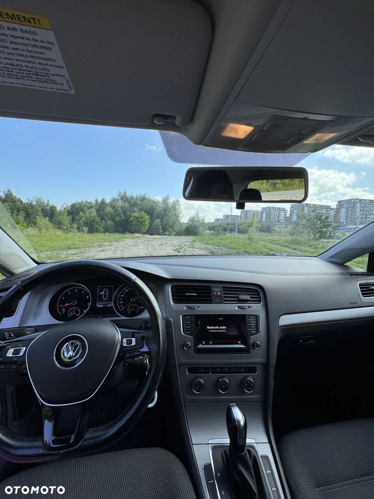 Volkswagen Golf - 11