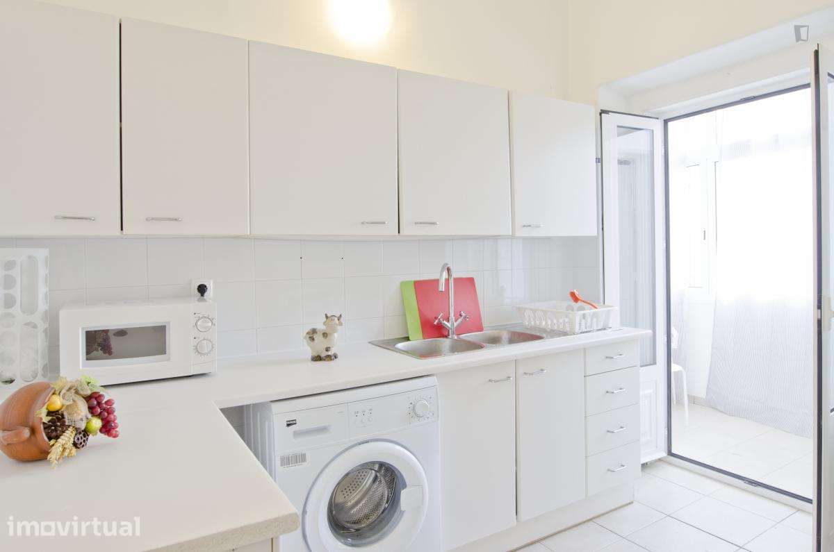 Quarto - localizado em Entrecampos Lisbon - Grande imagem: 3/14