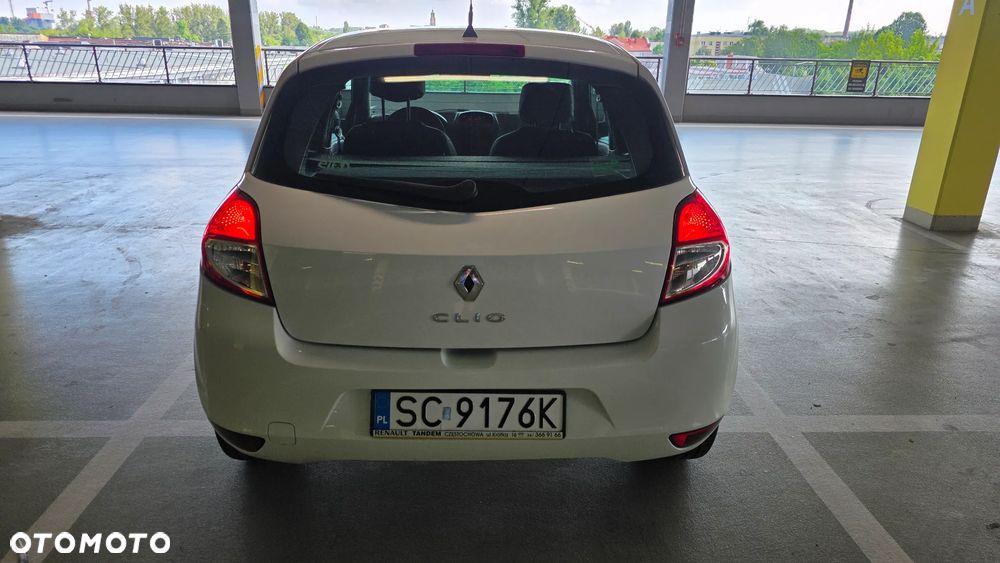 Renault Clio 1.5 dCi Authentique - 6