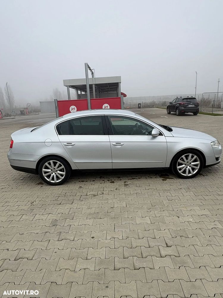 Volkswagen Passat - 4