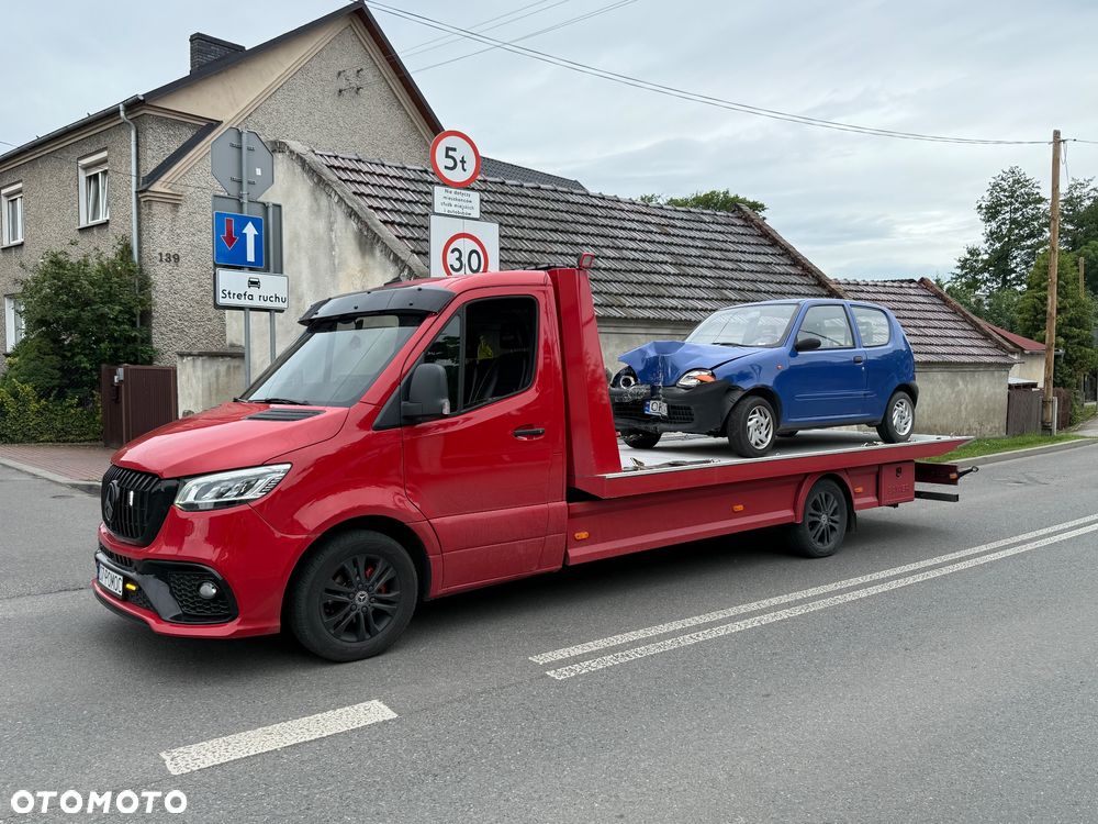 Mercedes-Benz Sprinter 319 3.0 v6 - 12
