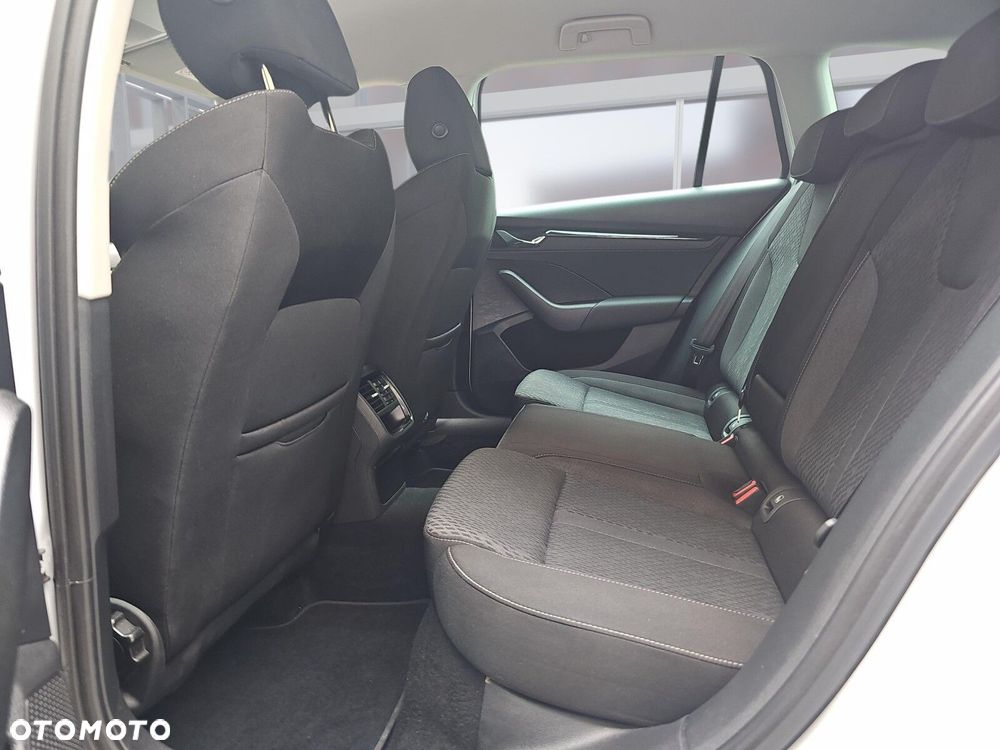 Skoda Octavia 2.0 TDI Ambition DSG - 10
