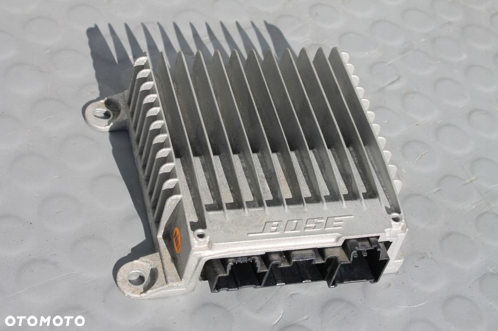 nagłośnienie bose wzmacniacz subwoofer głośnik mazda cx-3 14-21 - 2