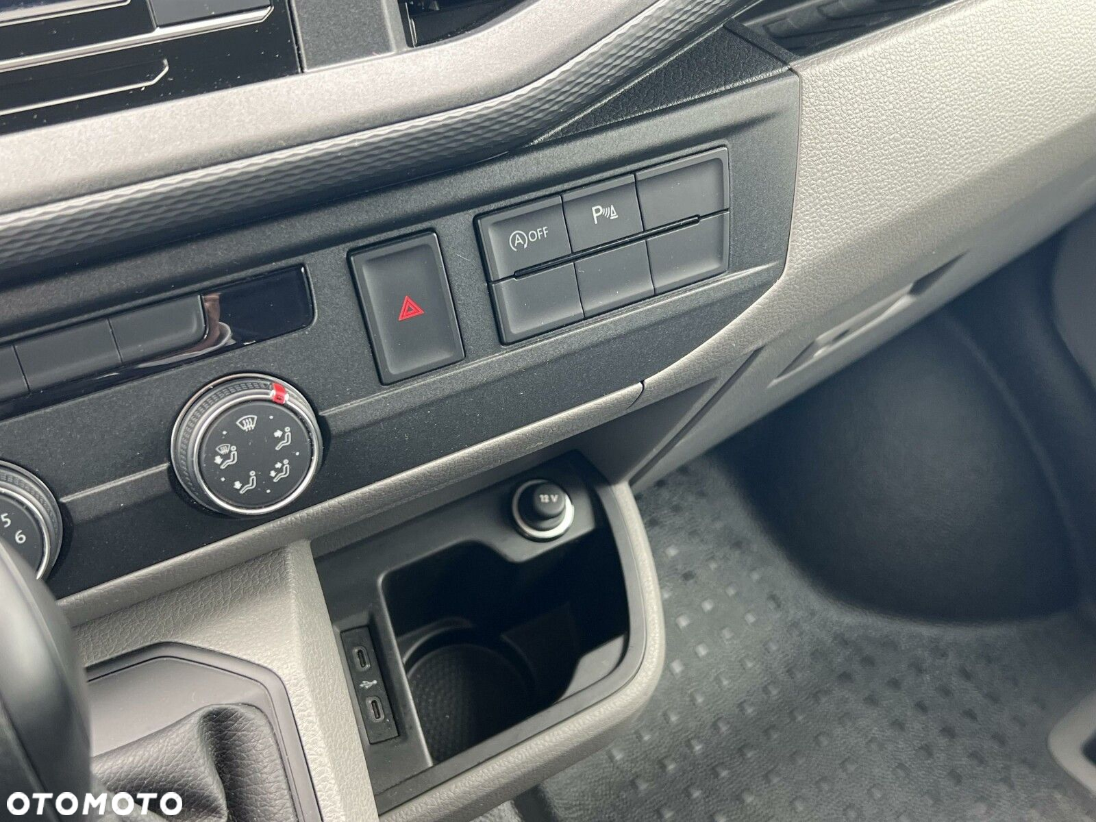 Volkswagen Transporter - 27