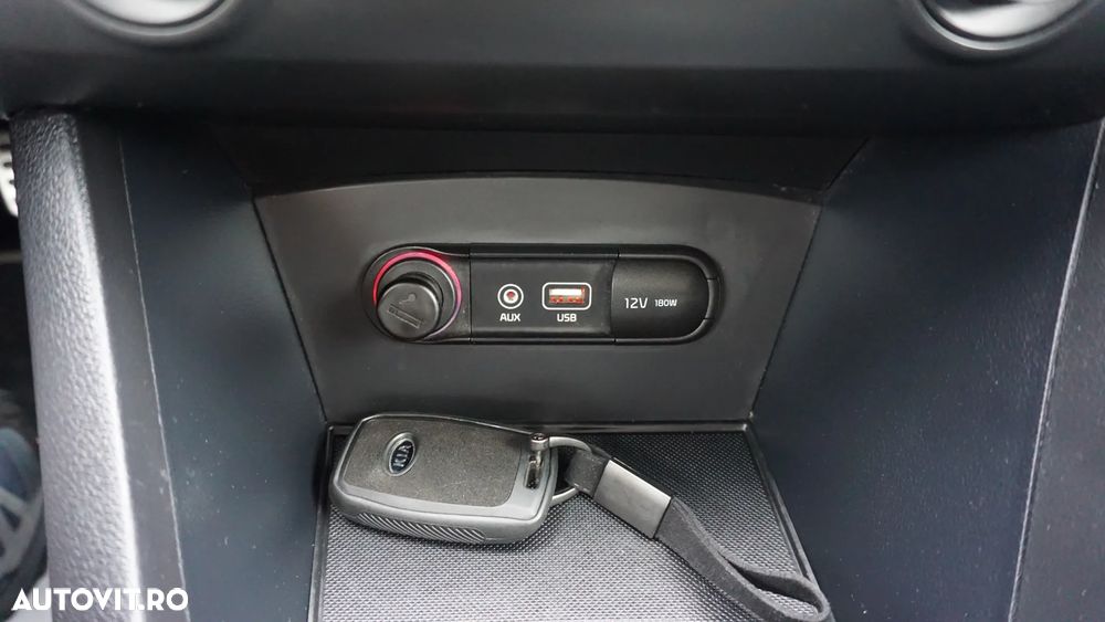 Kia Optima - 33