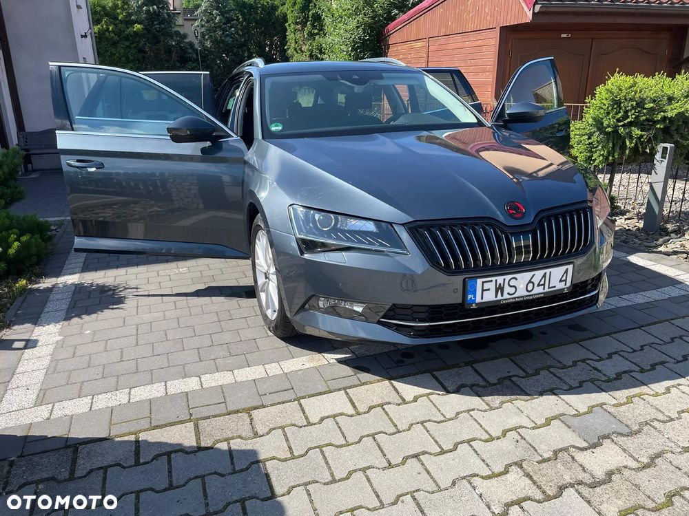 Skoda Superb Combi 2.0 TDI DSG Style - 1