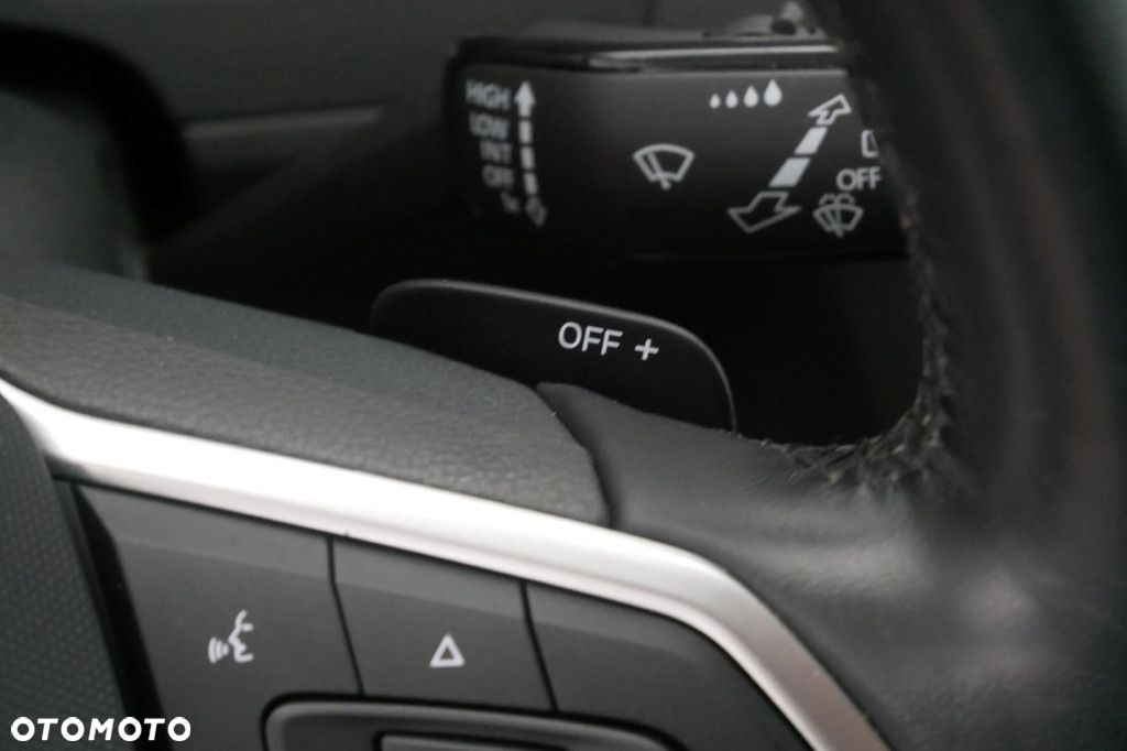 Volkswagen Passat 2.0 TSI Business DSG - 26