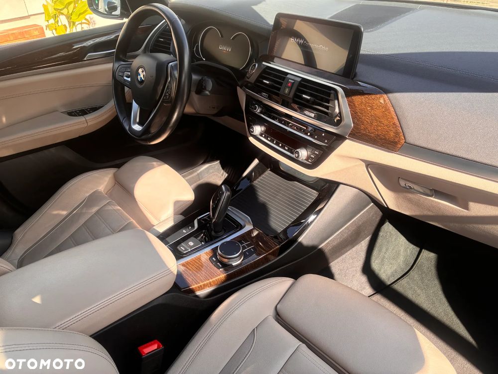 BMW X3 xDrive30i Luxury Line - 8