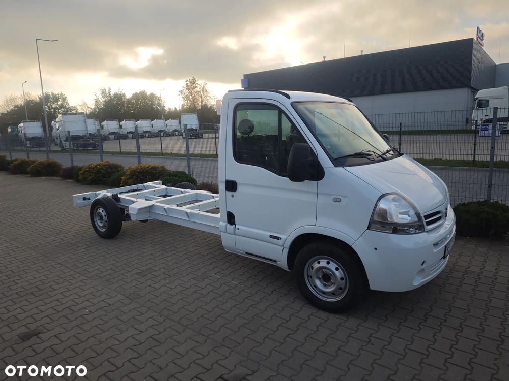Nissan INTERSTAR - 11