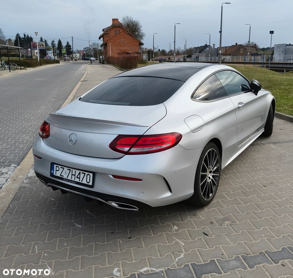 Mercedes-Benz Klasa C 300 7G-TRONIC AMG Line - 24