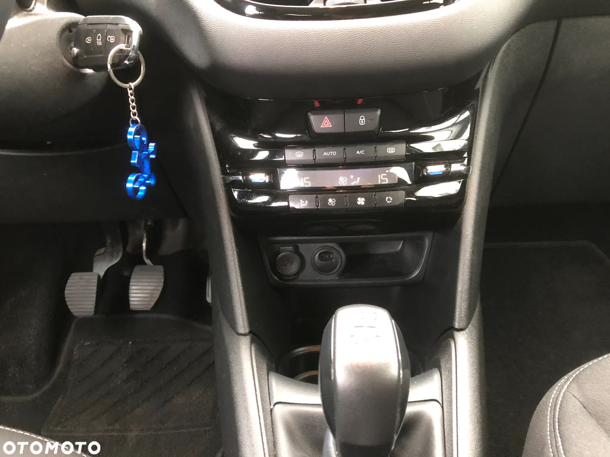 Peugeot 208 PureTech 82 Start & Stop Allure - 12