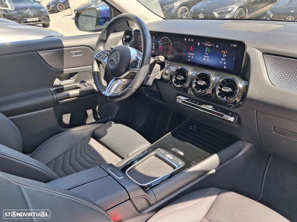 Mercedes-Benz GLA 180 d Progressive - 14