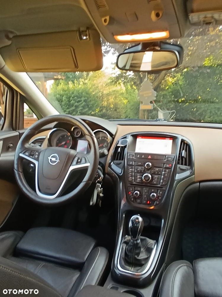 Opel Astra 1.7 CDTI Executive - 6