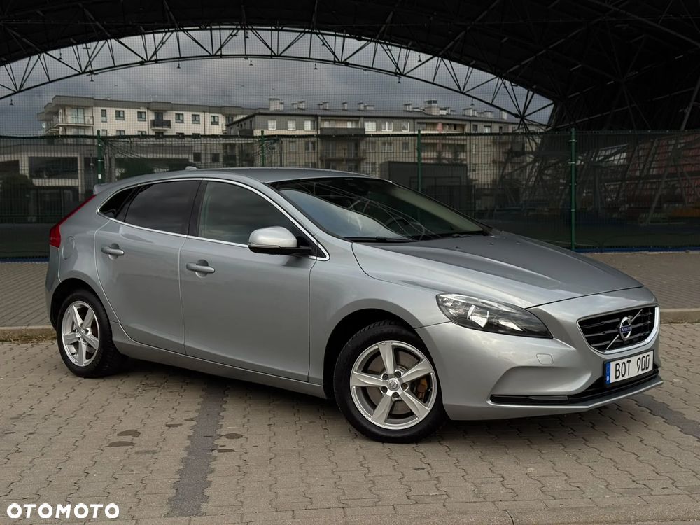 Volvo V40 2012 photo 4