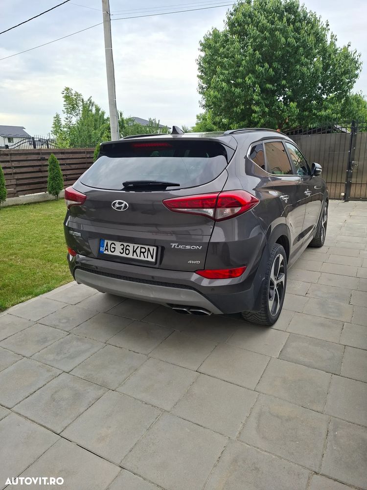 Hyundai Tucson 2.0 CRDI 4WD Automatik Premium - 34
