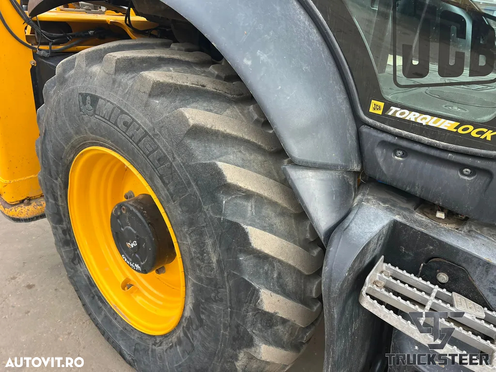 JCB 3CX - 16