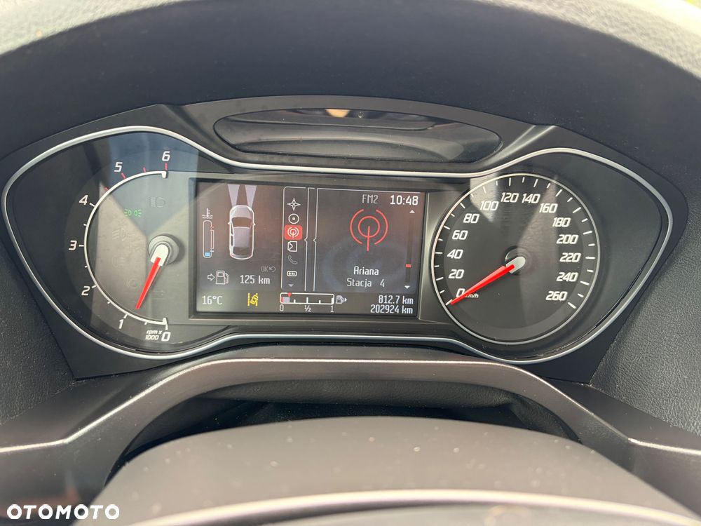 Ford S-Max 2.0 TDCi DPF Champions Edition - 25