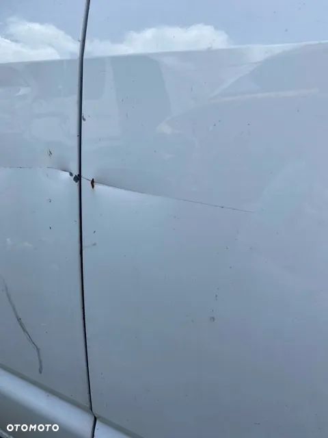 DRZWI PRZESUWNE Z SZYBĄ VOLKSWAGEN VW T6 BIAŁY - 3