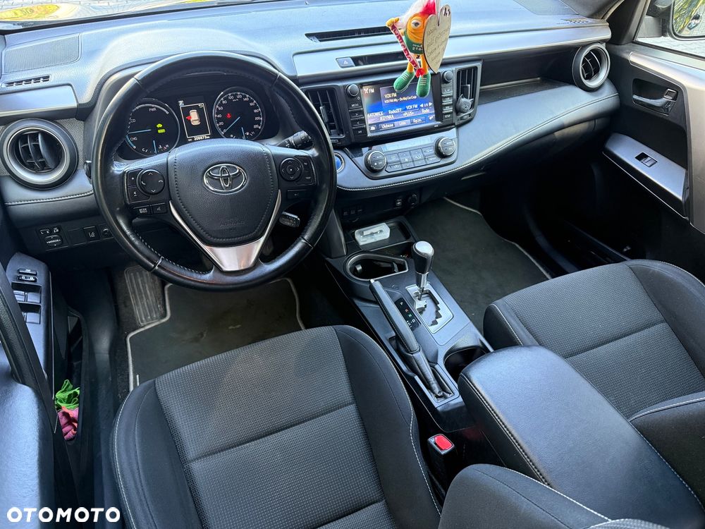 Toyota RAV4 - 8