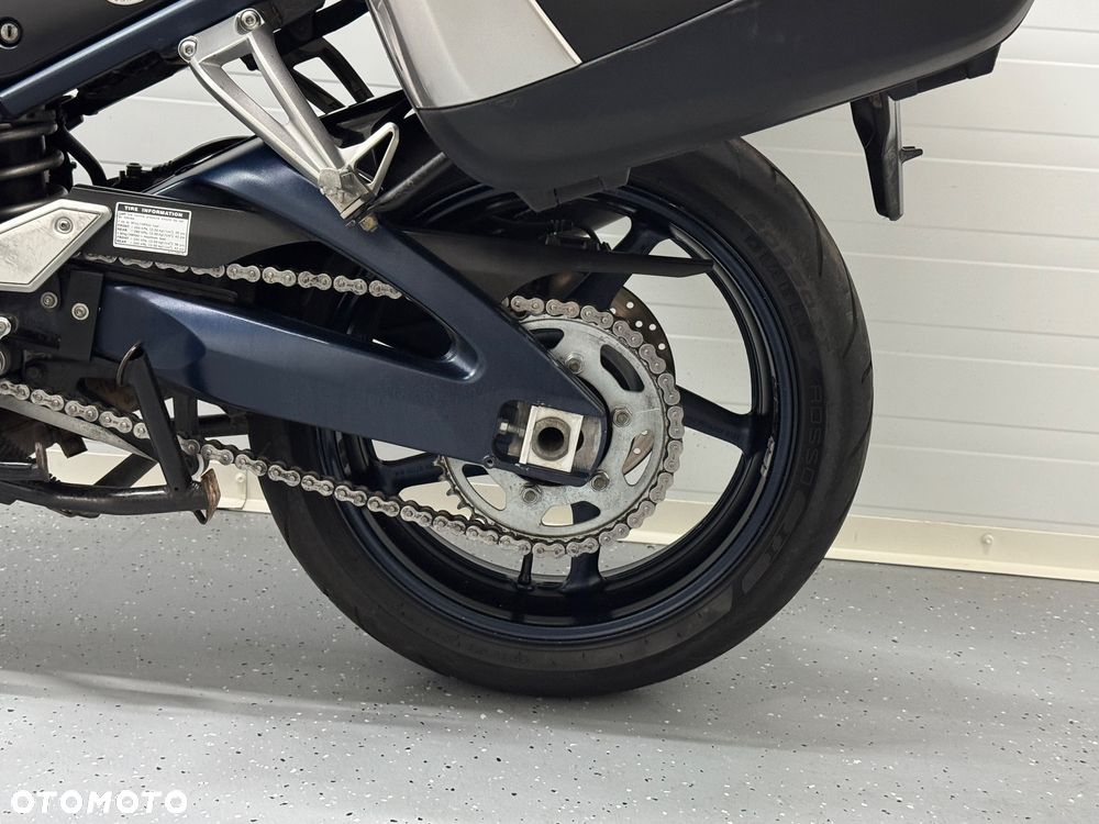 Yamaha FZ - 17