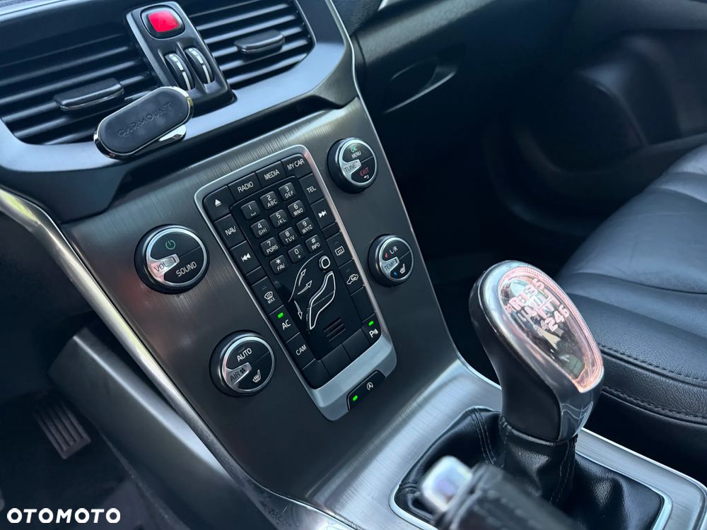 Volvo V40 D2 Momentum - 21