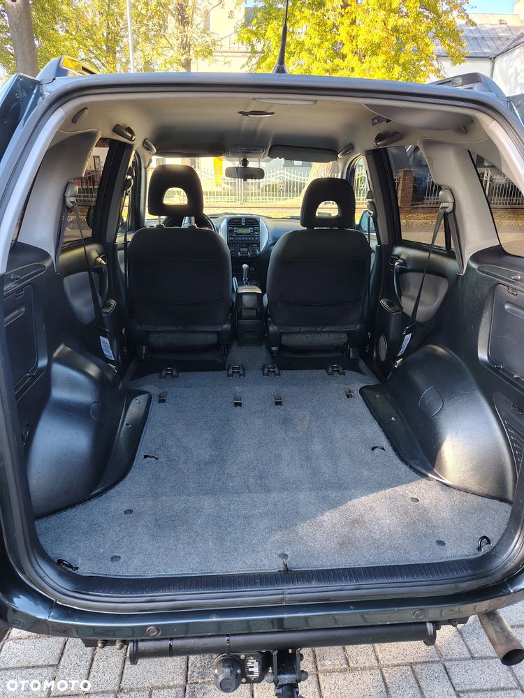 Toyota RAV4 - 25