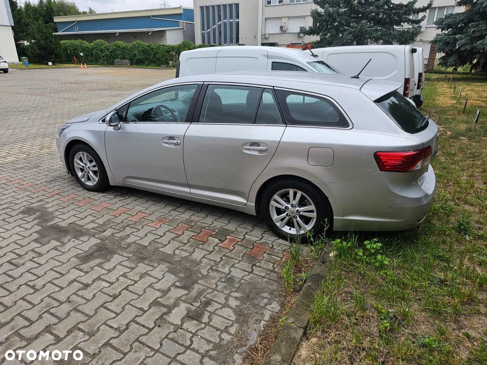 Toyota Avensis 2.0 D-4D Sol - 6
