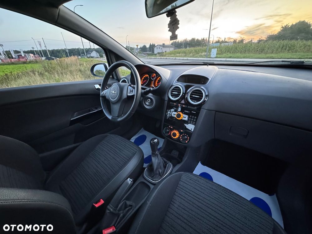 Opel Corsa 1.2 Cosmo - 15