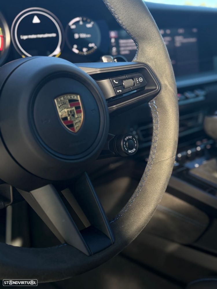 Porsche 911 Série F - 29